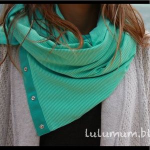 Lululemon vinyasa scarf